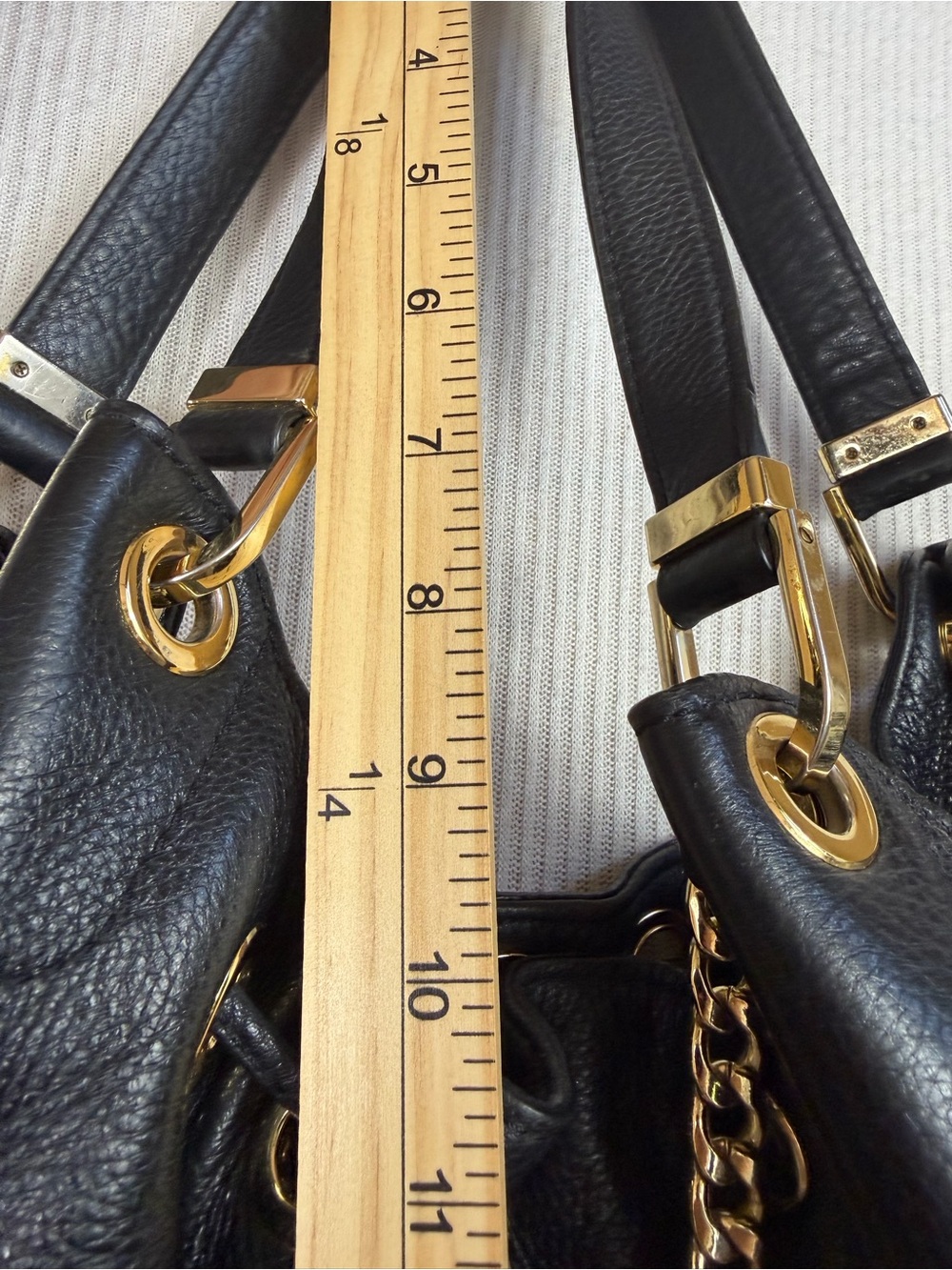 Michael Kors Camden Drawstring Hobo Bag Purse Black Gold Leather - Picture 11 of 11